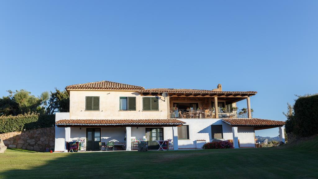 Villa Iris With Pool バージャ・サルディニア エクステリア 写真